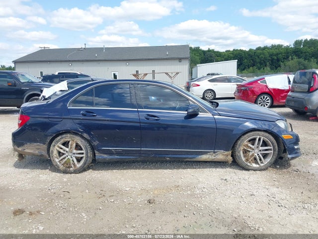 2012 Mercedes-benz C 300 Sport 4matic მანქანა იყიდება აუქციონზე, vin: WDDGF8BB0CA621530, აუქციონის ნომერი: 45702158