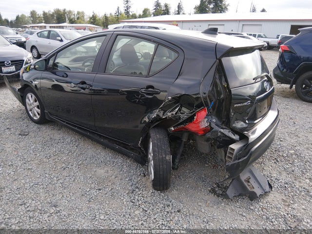 Toyota Prius C Two 2017 JTDKDTB34H1597598 Image 3