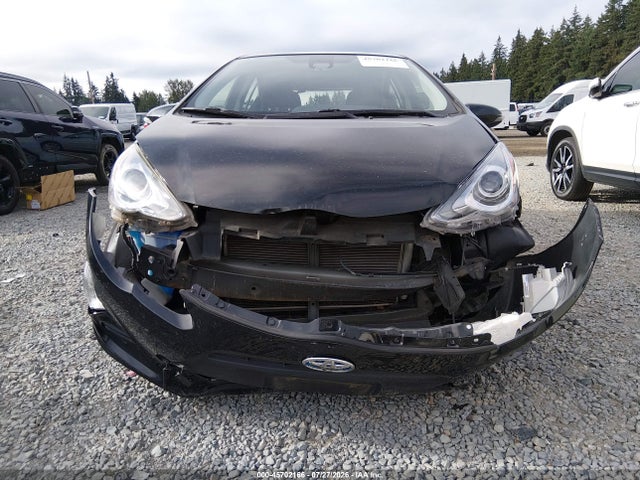 Toyota Prius C Two 2017 JTDKDTB34H1597598 Image 6