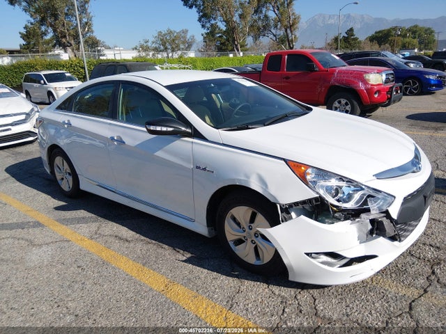 Hyundai SONATA HYBRID 2015 KMHEC4A41FA133080 Image 1