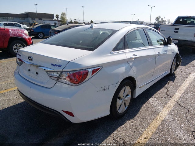 Hyundai SONATA HYBRID 2015 KMHEC4A41FA133080 Image 4