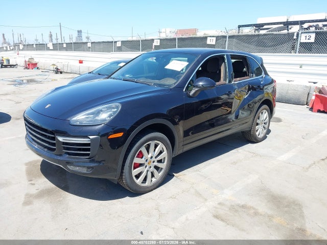 Porsche Cayenne Turbo 2015 WP1AC2A21FLA82088 Image 2