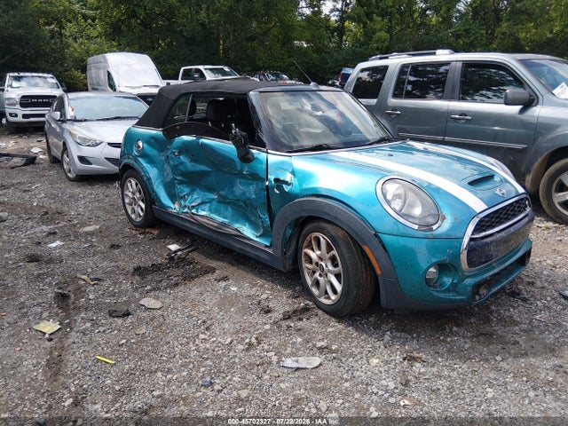 Auction sale of the 2017 Mini Convertible Cooper S, vin: WMWWG9C55H3C80574, lot number: 45702327