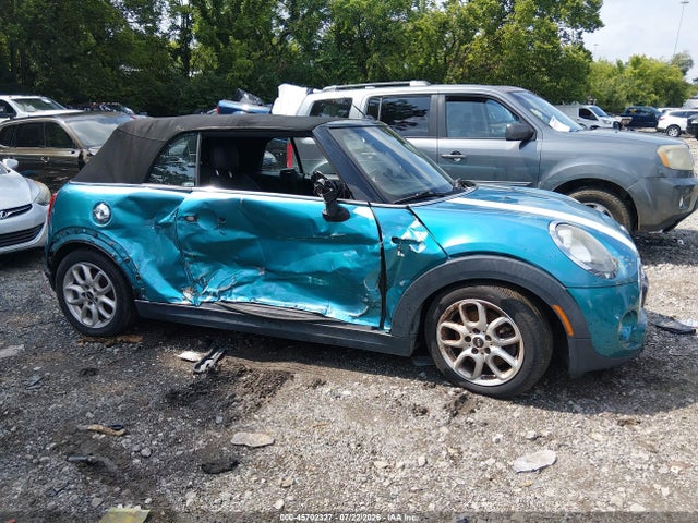 Продаж на аукціоні авто 2017 Mini Convertible Cooper S, vin: WMWWG9C55H3C80574, номер лоту: 45702327