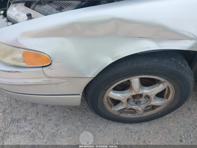 2001 Buick Regal Ls მანქანა იყიდება აუქციონზე, vin: 2G4WB55K511328754, აუქციონის ნომერი: 45702343