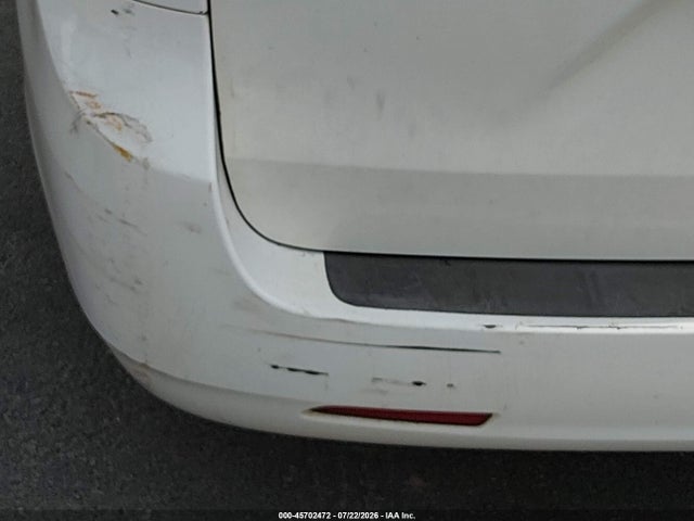 45702472 :رقم المزاد ، 5TDZK3DC2BS063172 vin ، 2011 Toyota Sienna Base V6 مزاد بيع