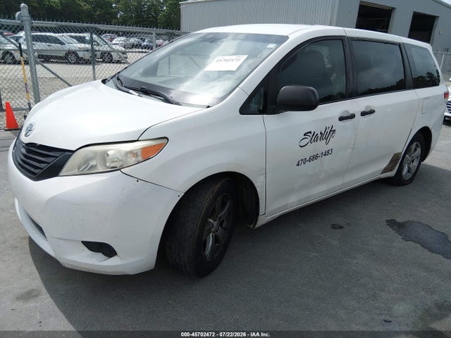 45702472 :رقم المزاد ، 5TDZK3DC2BS063172 vin ، 2011 Toyota Sienna Base V6 مزاد بيع
