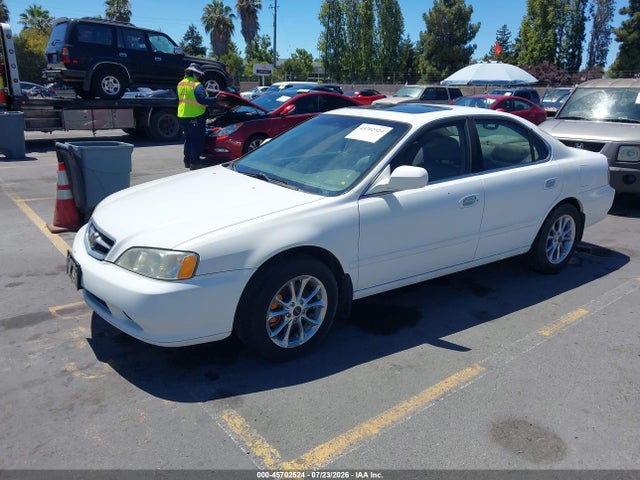 45702524 :رقم المزاد ، 19UUA5669YA008841 vin ، 2000 Acura Tl 3.2 مزاد بيع