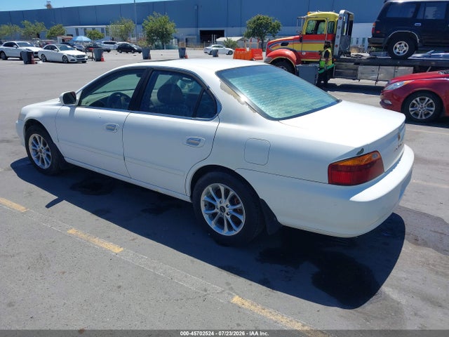 45702524 :رقم المزاد ، 19UUA5669YA008841 vin ، 2000 Acura Tl 3.2 مزاد بيع