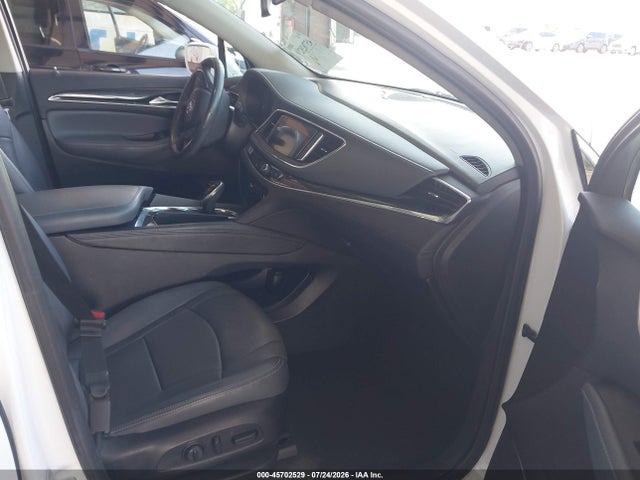 2020 Buick Enclave Fwd Essence მანქანა იყიდება აუქციონზე, vin: 5GAERBKW9LJ105855, აუქციონის ნომერი: 45702529