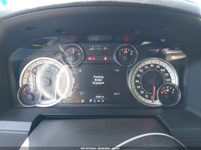 45702544 :رقم المزاد ، 3C6JR6CT1HG794704 vin ، 2017 Ram 1500 Night  4x2 6'4 Box مزاد بيع