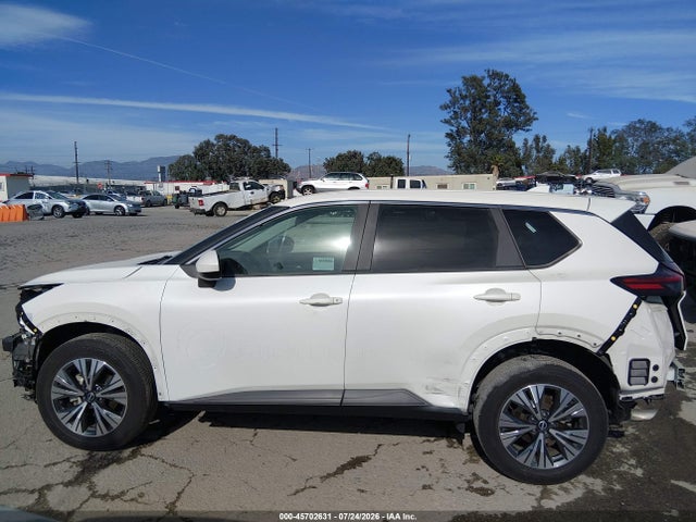 5N1BT3BA5PC784316 Nissan Rogue Sv Fwd