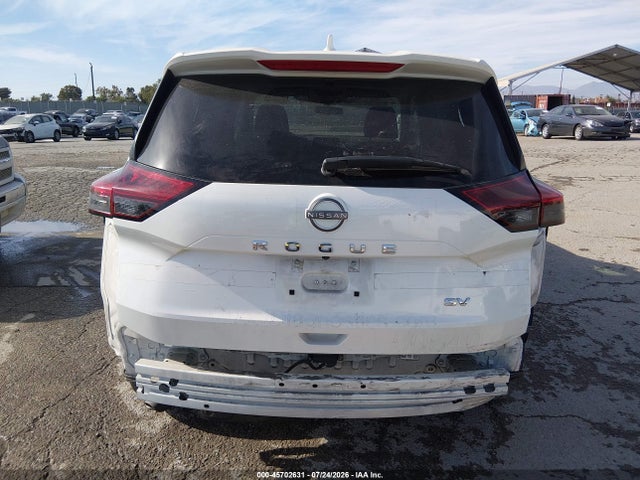 5N1BT3BA5PC784316 Nissan Rogue Sv Fwd