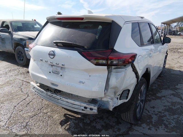 5N1BT3BA5PC784316 Nissan Rogue Sv Fwd