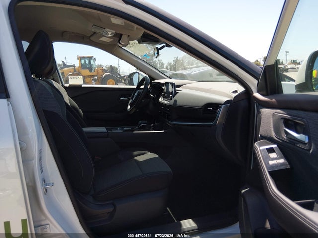 5N1BT3BA5PC784316 Nissan Rogue Sv Fwd