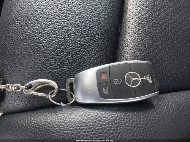 45702720 :رقم المزاد ، W1N0G8DB9LF762002 vin ، 2020 Mercedes-benz Glc 300 مزاد بيع