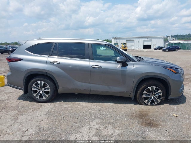 5TDKBRCH1TS703178 Toyota Highlander Hybrid Xle
