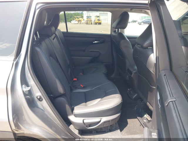 5TDKBRCH1TS703178 Toyota Highlander Hybrid Xle