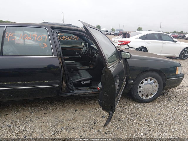 Продажа на аукционе авто 1998 Cadillac Concours, vin: 1G6KF5495WU764511, номер лота: 45702907