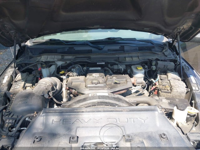 45702948 :رقم المزاد ، 3C6UR5CL2JG358070 vin ، 2018 Ram 2500 مزاد بيع