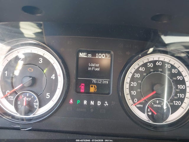 45702948 :رقم المزاد ، 3C6UR5CL2JG358070 vin ، 2018 Ram 2500 مزاد بيع