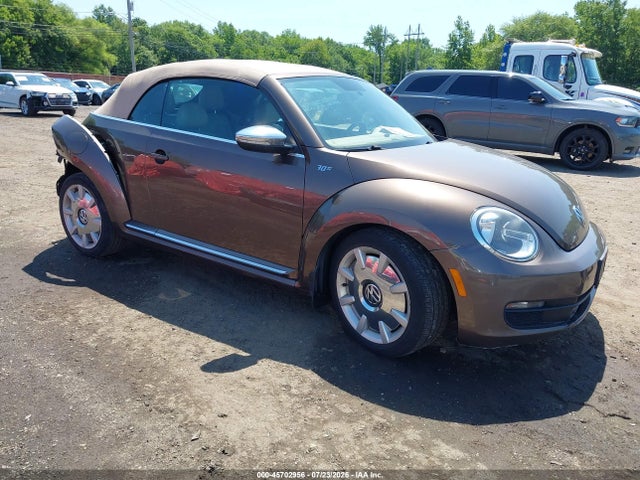 45702956 :رقم المزاد ، 3VW5P7AT7DM803374 vin ، 2013 Volkswagen Beetle 2.5l 70s Edition مزاد بيع