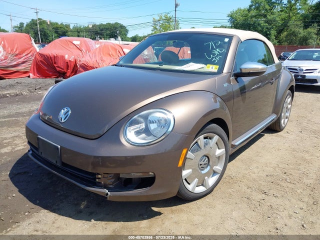 45702956 :رقم المزاد ، 3VW5P7AT7DM803374 vin ، 2013 Volkswagen Beetle 2.5l 70s Edition مزاد بيع