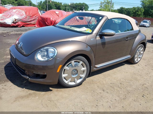 45702956 :رقم المزاد ، 3VW5P7AT7DM803374 vin ، 2013 Volkswagen Beetle 2.5l 70s Edition مزاد بيع