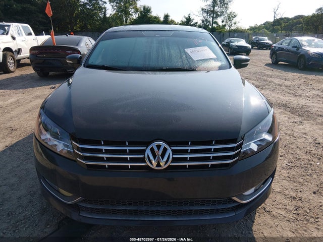 2014 Volkswagen Passat 1.8t Sport მანქანა იყიდება აუქციონზე, vin: 1VWBT7A35EC088094, აუქციონის ნომერი: 45702997