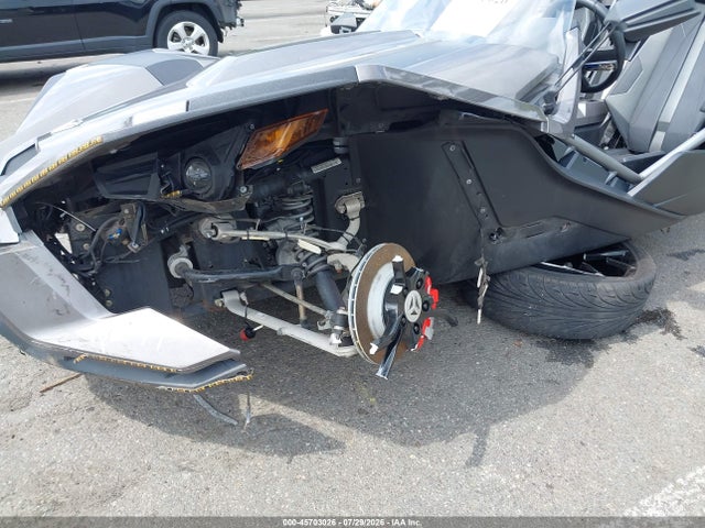 Polaris Slingshot 2015 57XAASFA4F5103177 Image 6