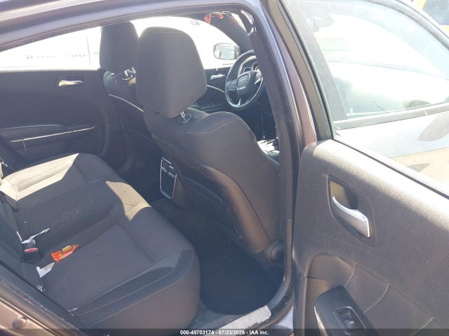 Продажа на аукционе авто 2015 Dodge Charger Sxt, vin: 2C3CDXJG0FH817712, номер лота: 45703174