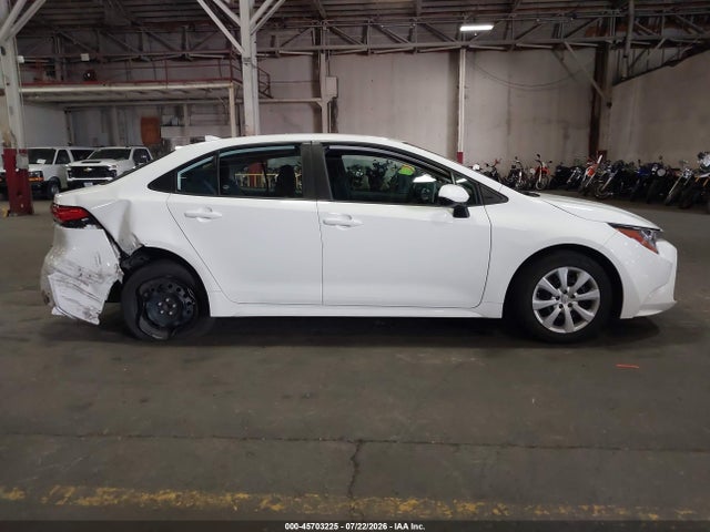 45703225 :رقم المزاد ، 5YFEPMAE6MP207393 vin ، 2021 Toyota Corolla Le مزاد بيع