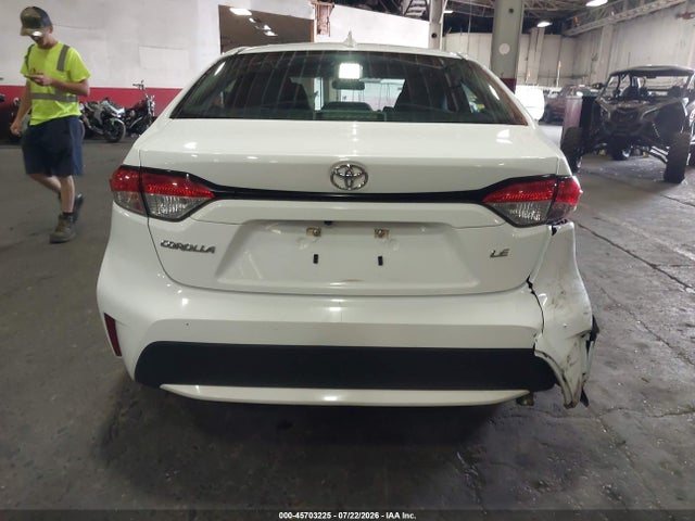 45703225 :رقم المزاد ، 5YFEPMAE6MP207393 vin ، 2021 Toyota Corolla Le مزاد بيع