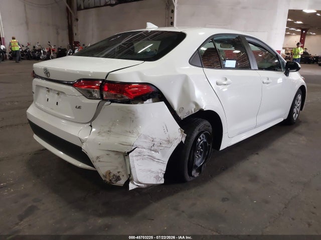 45703225 :رقم المزاد ، 5YFEPMAE6MP207393 vin ، 2021 Toyota Corolla Le مزاد بيع