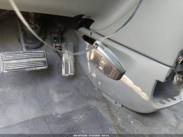 45703236 :رقم المزاد ، 1A4GJ45R57B154870 vin ، 2007 Chrysler Town & Country مزاد بيع