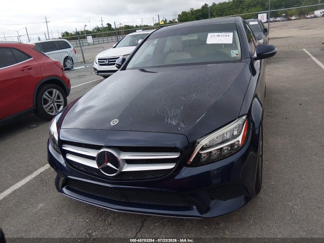 45703284 :رقم المزاد ، 55SWF8DB3KU301741 vin ، 2019 Mercedes-benz C 300 مزاد بيع