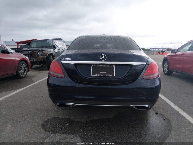 45703284 :رقم المزاد ، 55SWF8DB3KU301741 vin ، 2019 Mercedes-benz C 300 مزاد بيع