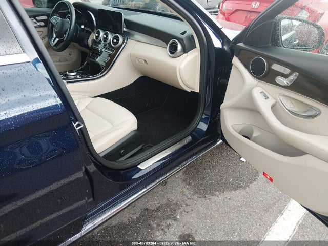 45703284 :رقم المزاد ، 55SWF8DB3KU301741 vin ، 2019 Mercedes-benz C 300 مزاد بيع