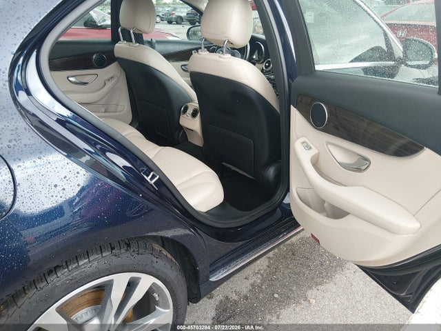 45703284 :رقم المزاد ، 55SWF8DB3KU301741 vin ، 2019 Mercedes-benz C 300 مزاد بيع