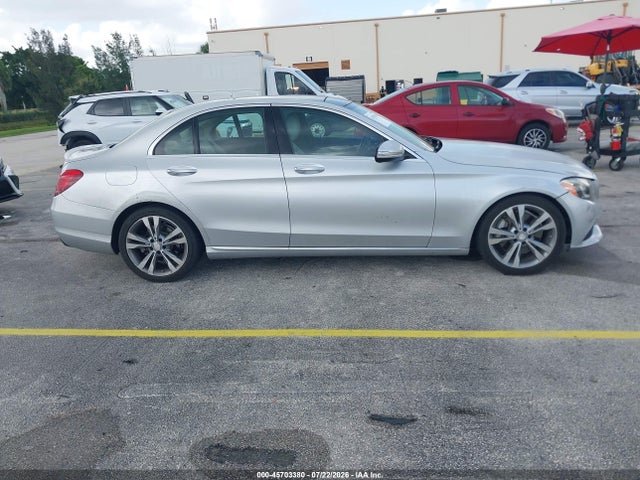 Aukcja sprzedaży 2017 Mercedes-benz C 300, vin: 55SWF4JB6HU184145, numer aukcji: 45703380