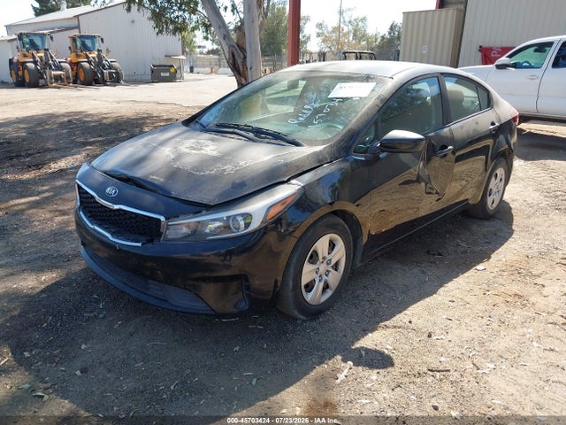 KIA FORTE LX 2018 3KPFK4A72JE234818 Image 2