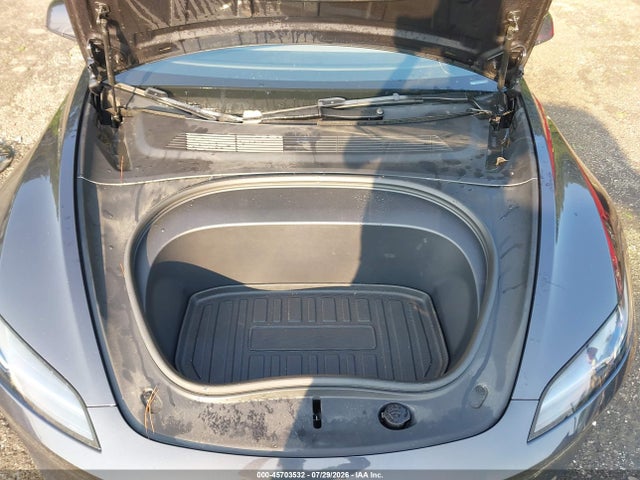5YJ3E1EA8RF843643 Tesla Model 3 Long Range Dual Motor All-wheel Drive/rear-wheel Drive