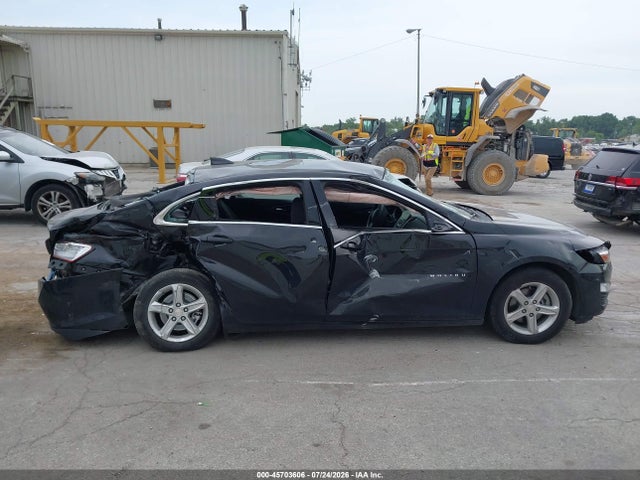 Продажа на аукционе авто 2025 Chevrolet Malibu Fwd Ls, vin: 1G1ZB5ST7SF104001, номер лота: 45703606
