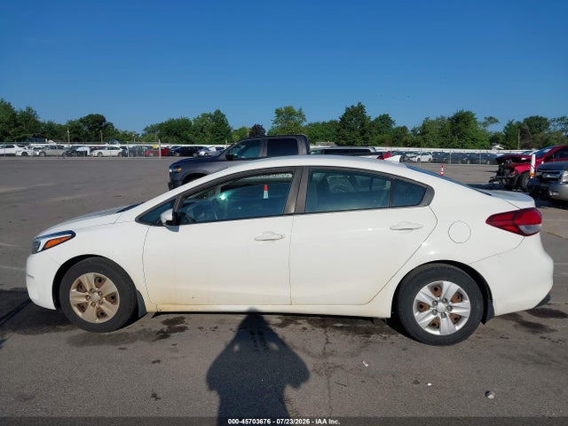 2017 Kia Forte Lx მანქანა იყიდება აუქციონზე, vin: 3KPFK4A70HE145999, აუქციონის ნომერი: 45703676