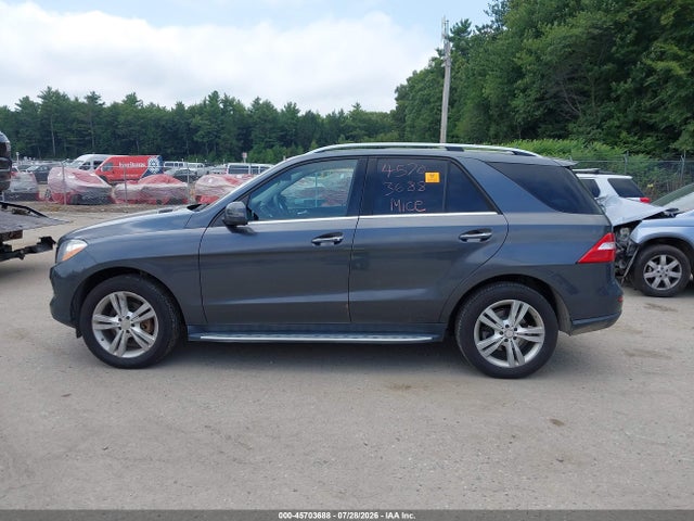 45703688 :رقم المزاد ، 4JGDA0EB1FA556552 vin ، 2015 Mercedes-benz Ml 250 Bluetec 4matic مزاد بيع