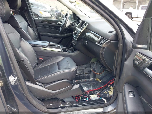 45703688 :رقم المزاد ، 4JGDA0EB1FA556552 vin ، 2015 Mercedes-benz Ml 250 Bluetec 4matic مزاد بيع