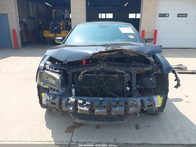 Продаж на аукціоні авто 2014 Chrysler 300c John Varvatos Luxury Edition Awd, vin: 2C3CCAJT2EH149228, номер лоту: 45703908