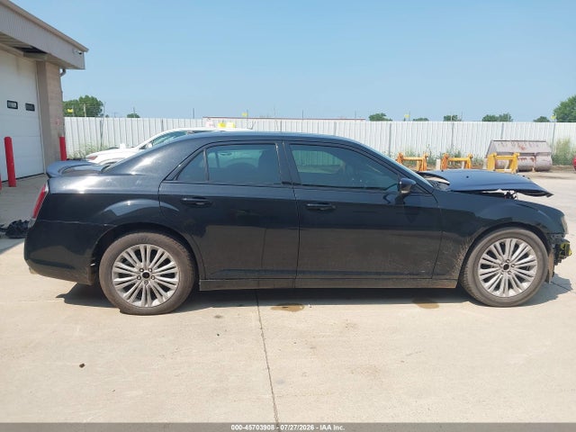 Продаж на аукціоні авто 2014 Chrysler 300c John Varvatos Luxury Edition Awd, vin: 2C3CCAJT2EH149228, номер лоту: 45703908