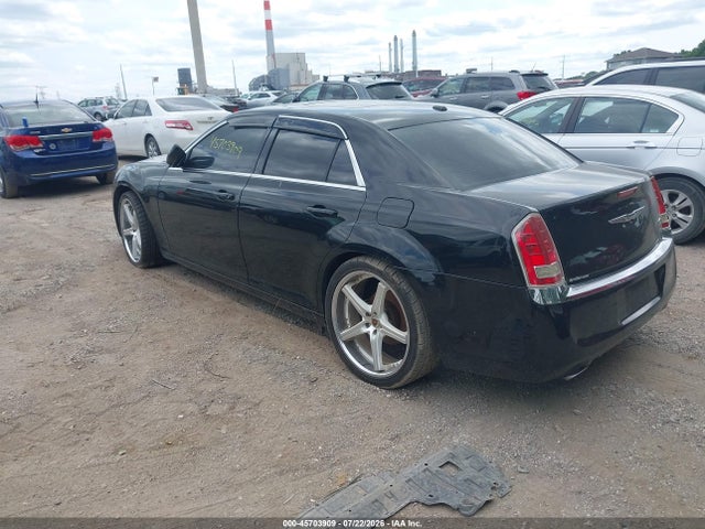 45703909 :رقم المزاد ، 2C3CCAAG1DH504438 vin ، 2013 Chrysler 300 Motown مزاد بيع