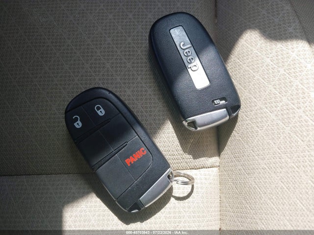 Продаж на аукціоні авто 2020 Jeep Grand Cherokee Laredo E 4x2, vin: 1C4RJEAG9LC439164, номер лоту: 45703943